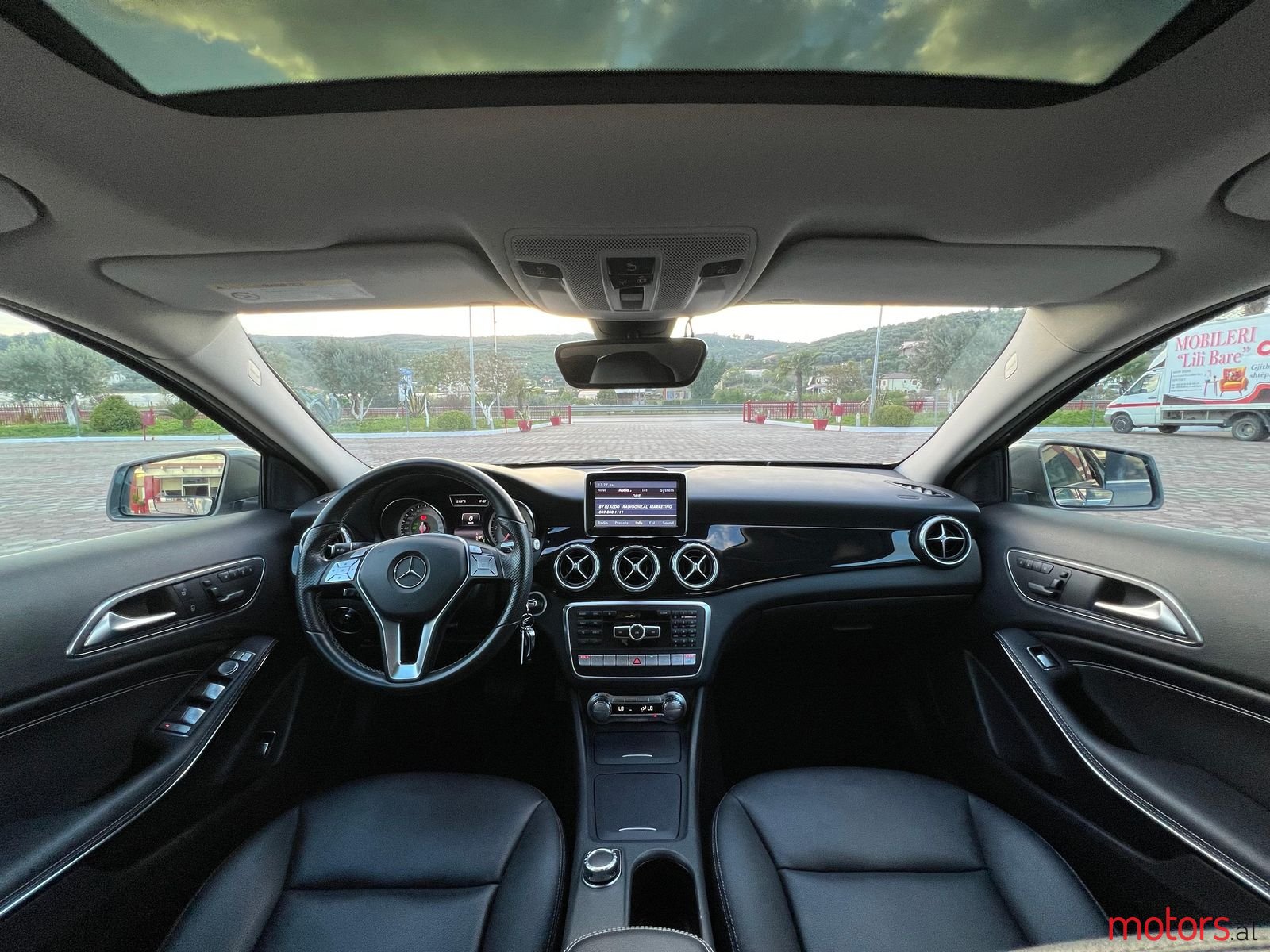 2015' Mercedes-Benz GLA 200 photo #6