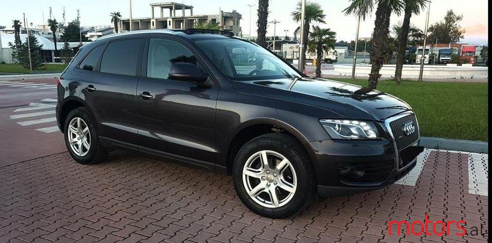 2011' Audi Q5 photo #1