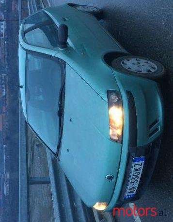 2002' Fiat Punto photo #1