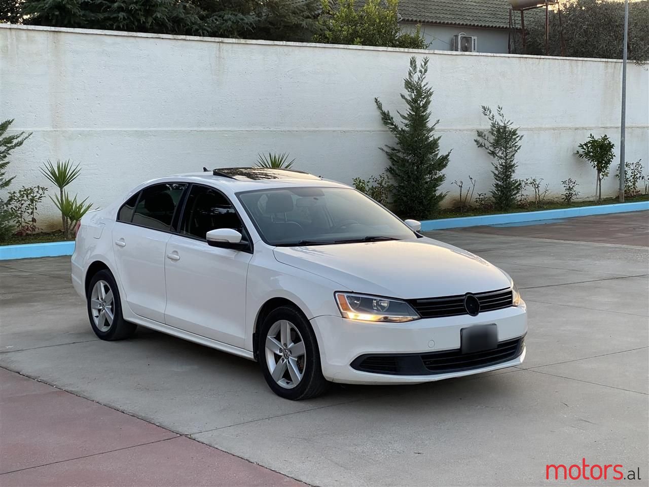 2012' Volkswagen Jetta photo #6