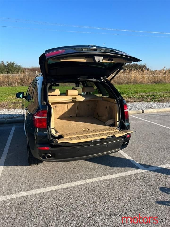 2010' BMW X5 photo #5