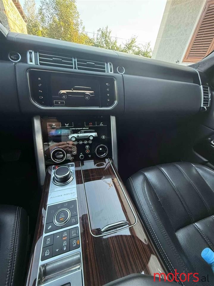 2016' Land Rover Range Rover photo #3