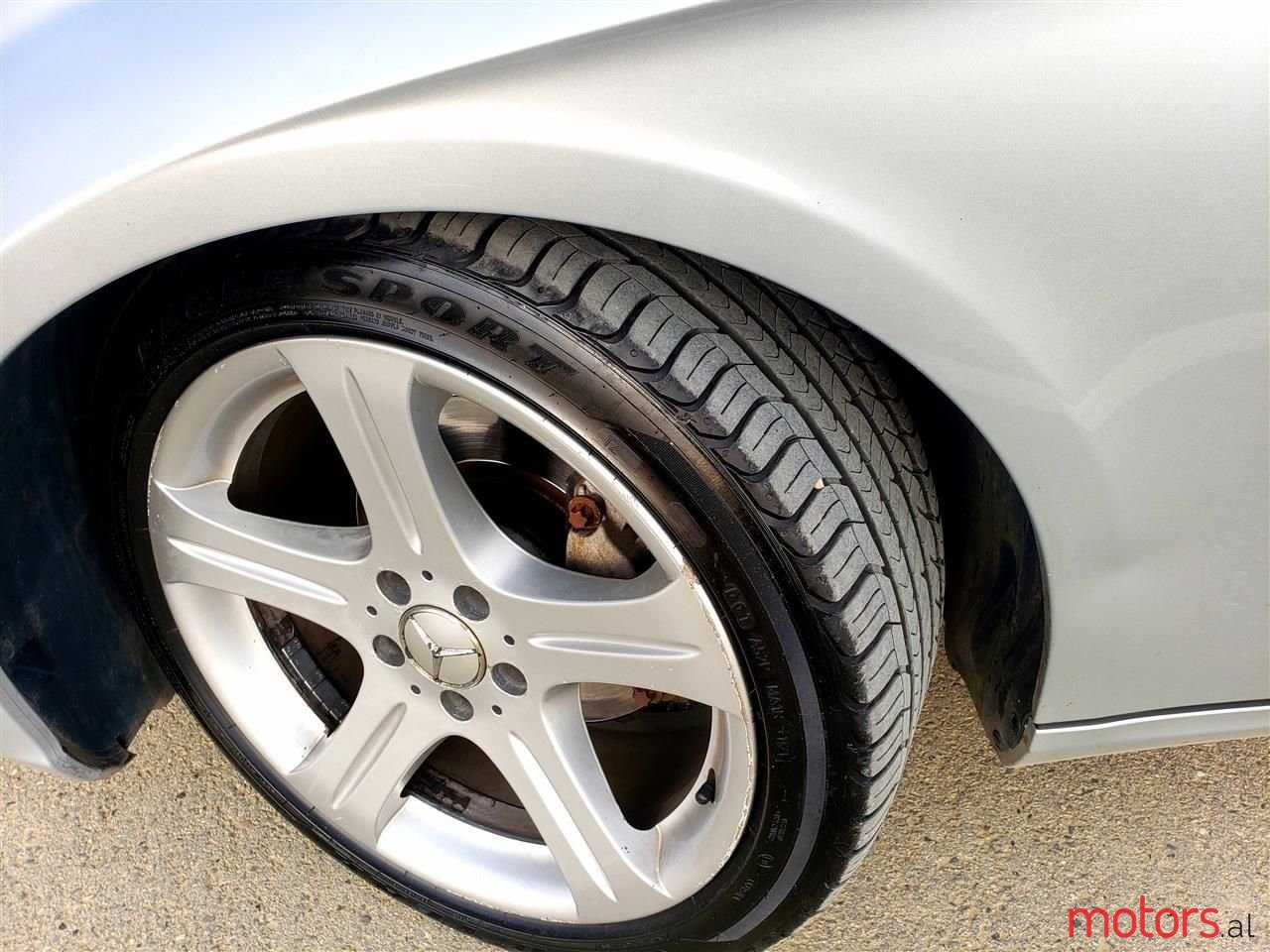 2009' Mercedes-Benz CLS 320 photo #3