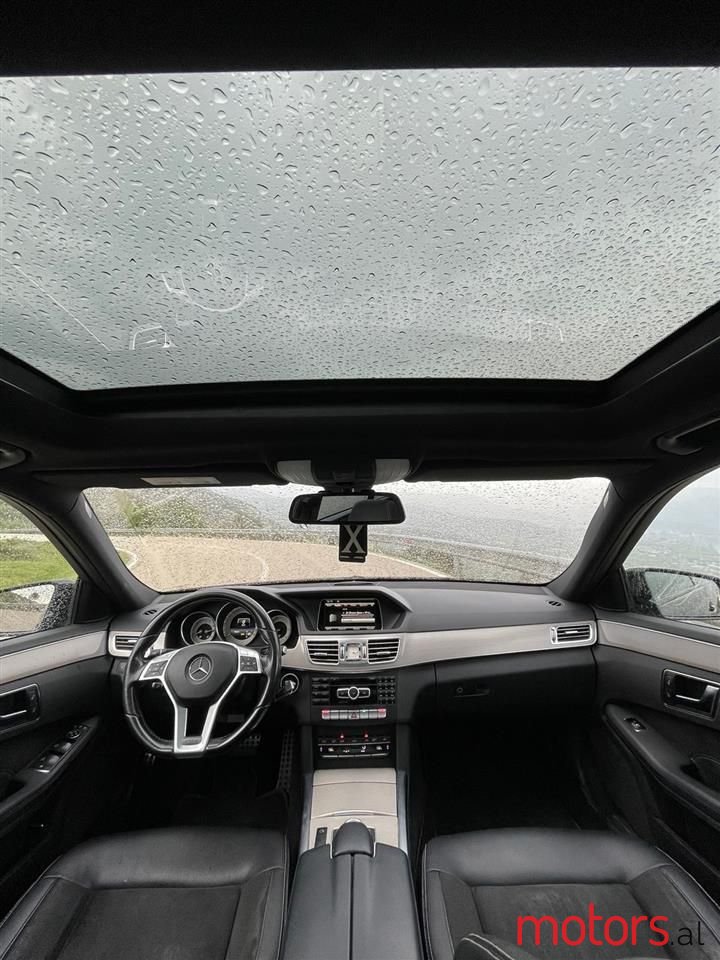 2015' Mercedes-Benz E 350 photo #2