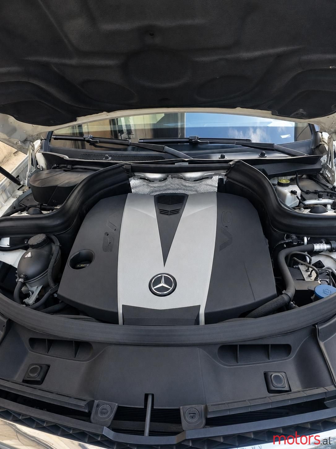 2009' Mercedes-Benz GLK 320 photo #6
