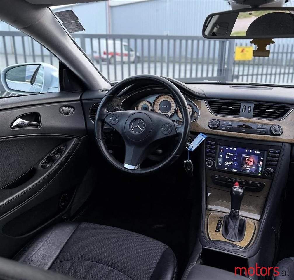 2009' Mercedes-Benz CLS 280 photo #4