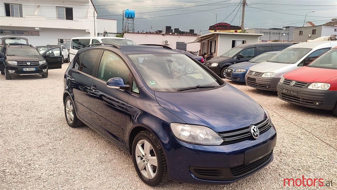 2009' Volkswagen Golf Plus photo #4