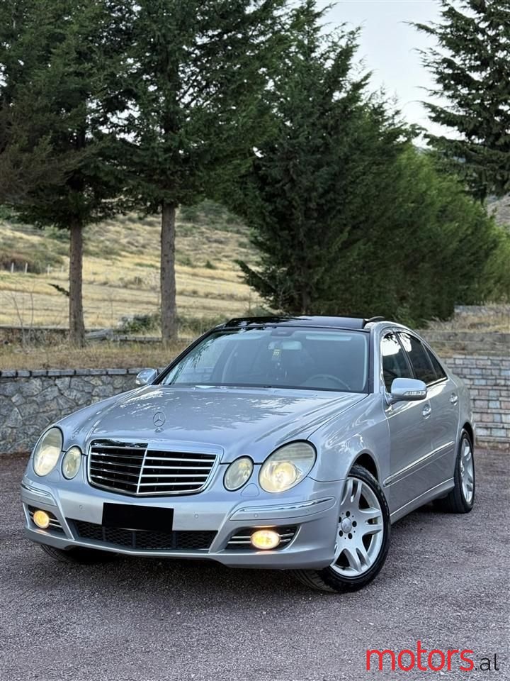 2003' Mercedes-Benz E 270 photo #1