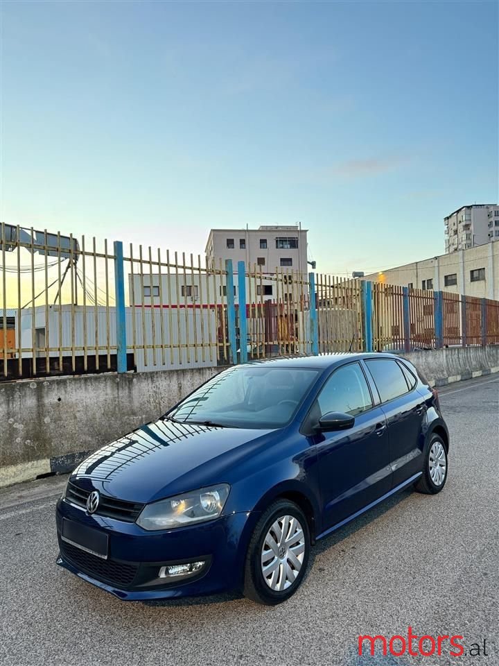 2010' Volkswagen Polo photo #1