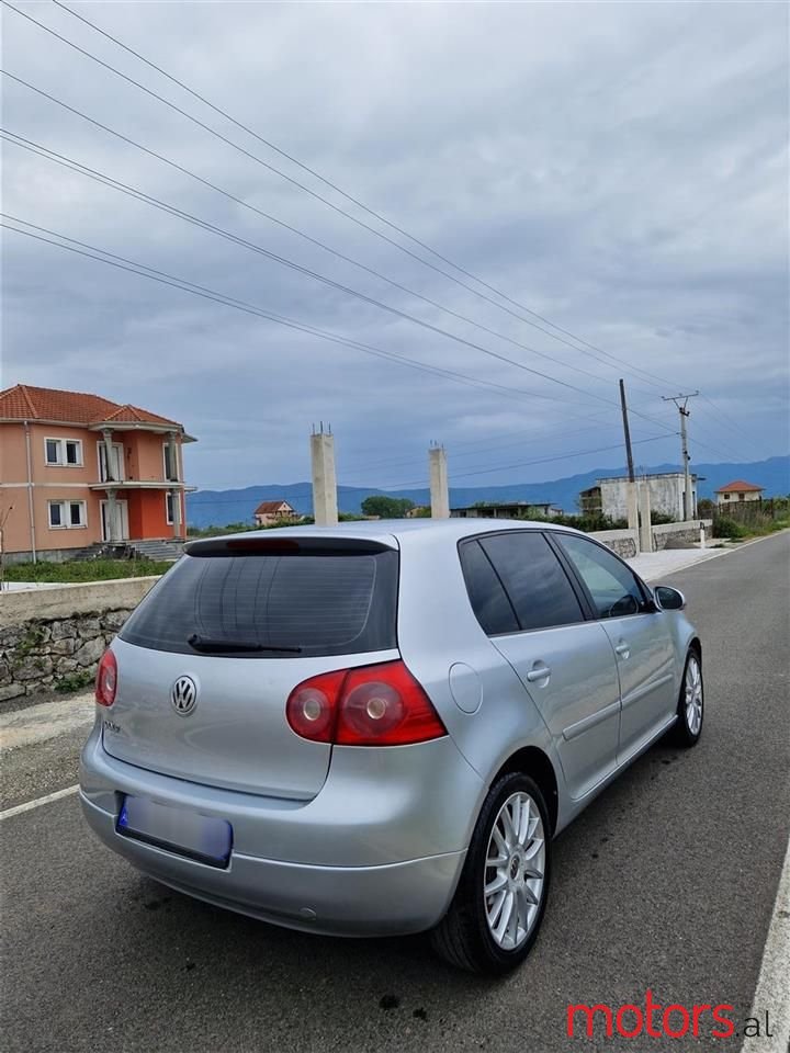 2005' Volkswagen Golf photo #6