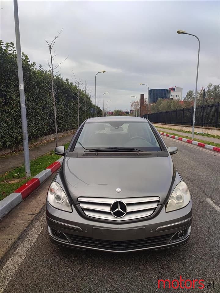 2010' Mercedes-Benz B 200 photo #1