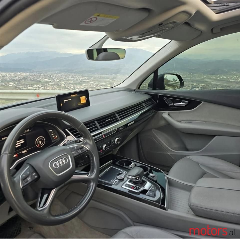 2017' Audi Q7 photo #6