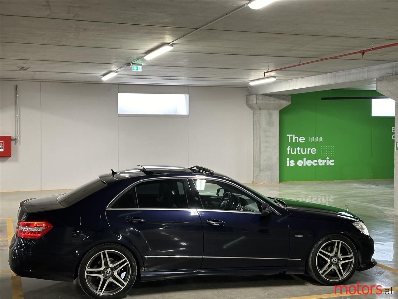 2009' Mercedes-Benz E 350 photo #6