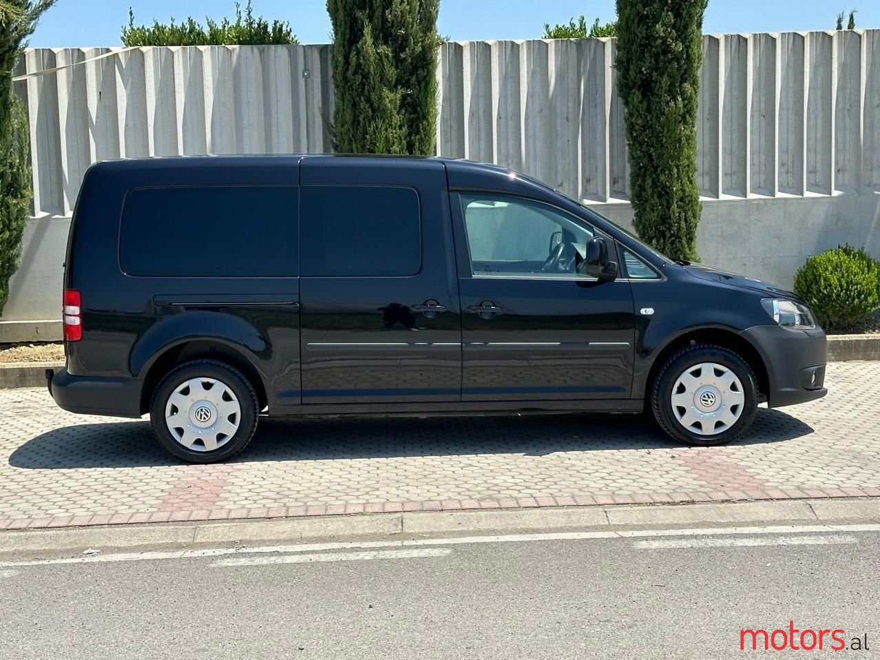 2013' Volkswagen Caddy photo #2