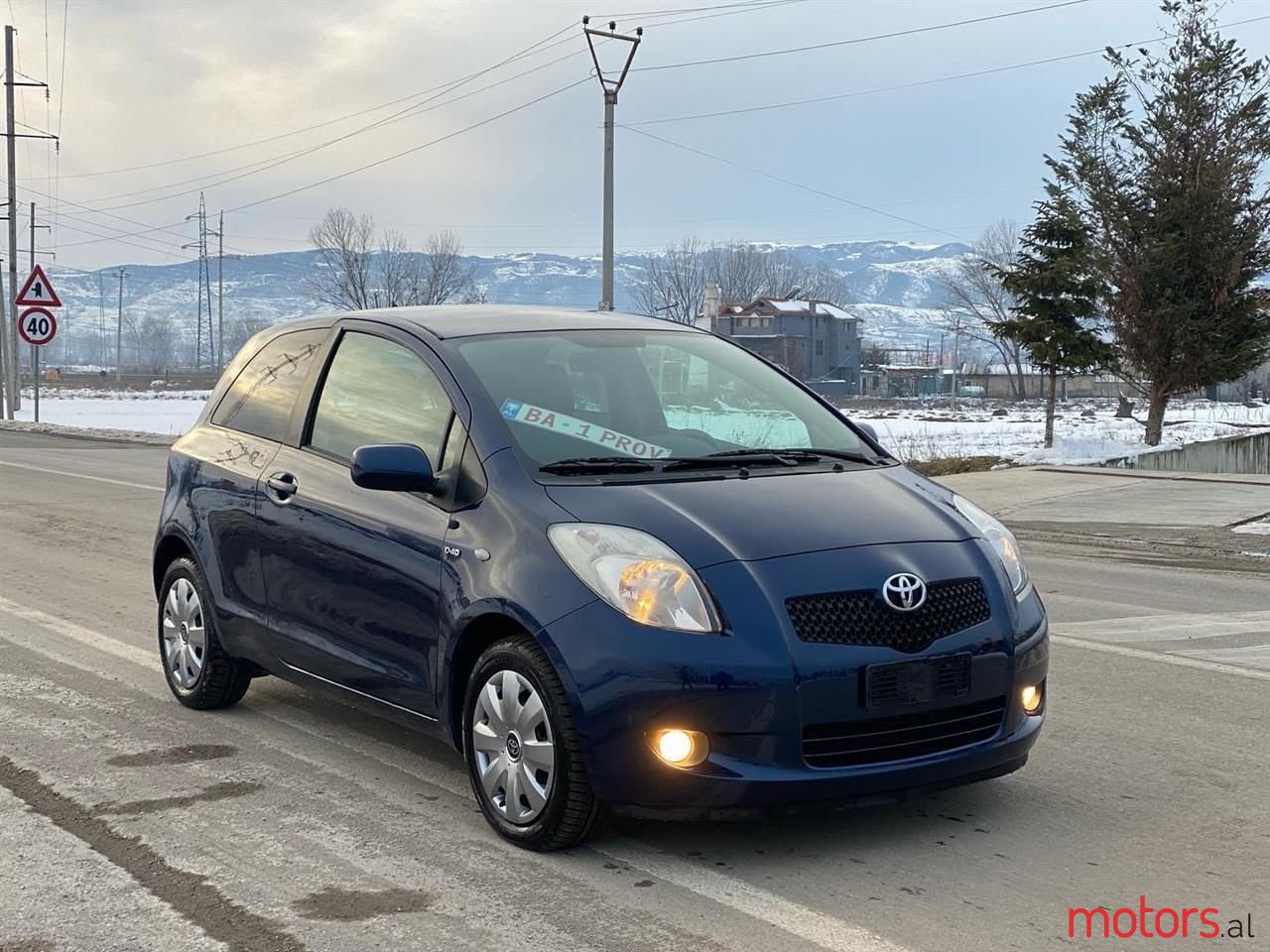 2008' Toyota Yaris photo #2