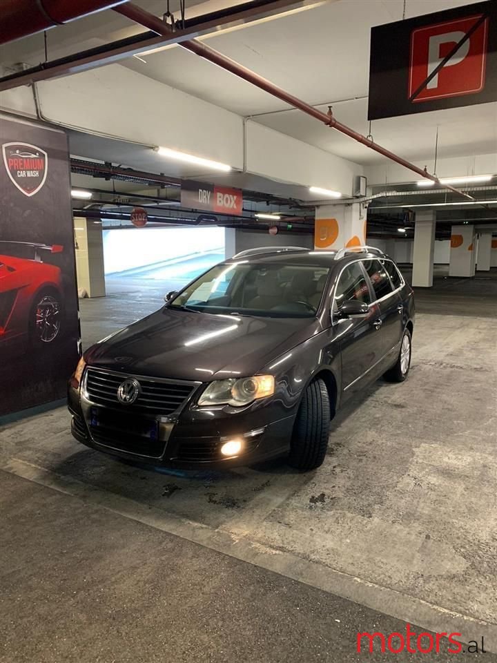 2007' Volkswagen Passat photo #4