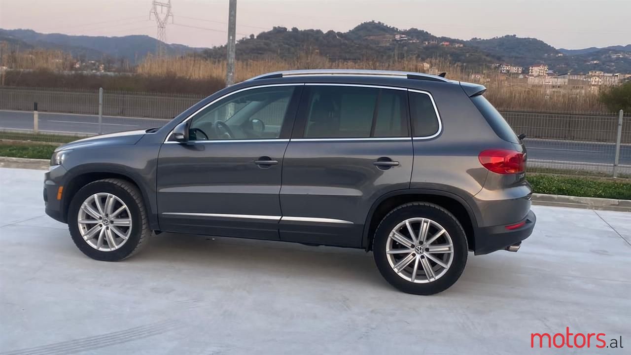 2013' Volkswagen Tiguan photo #5
