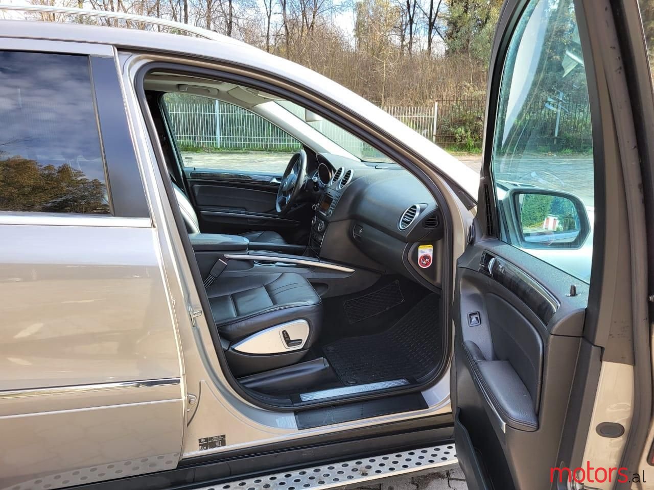 2009' Mercedes-Benz ML 320 photo #4