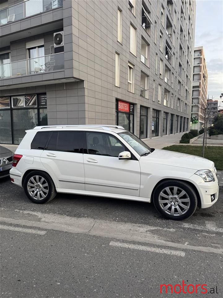 2012' Mercedes-Benz GLK 250 photo #3