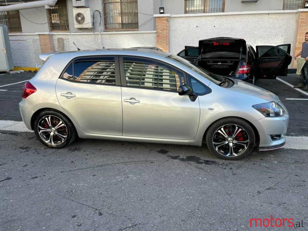 2008' Toyota Auris photo #3