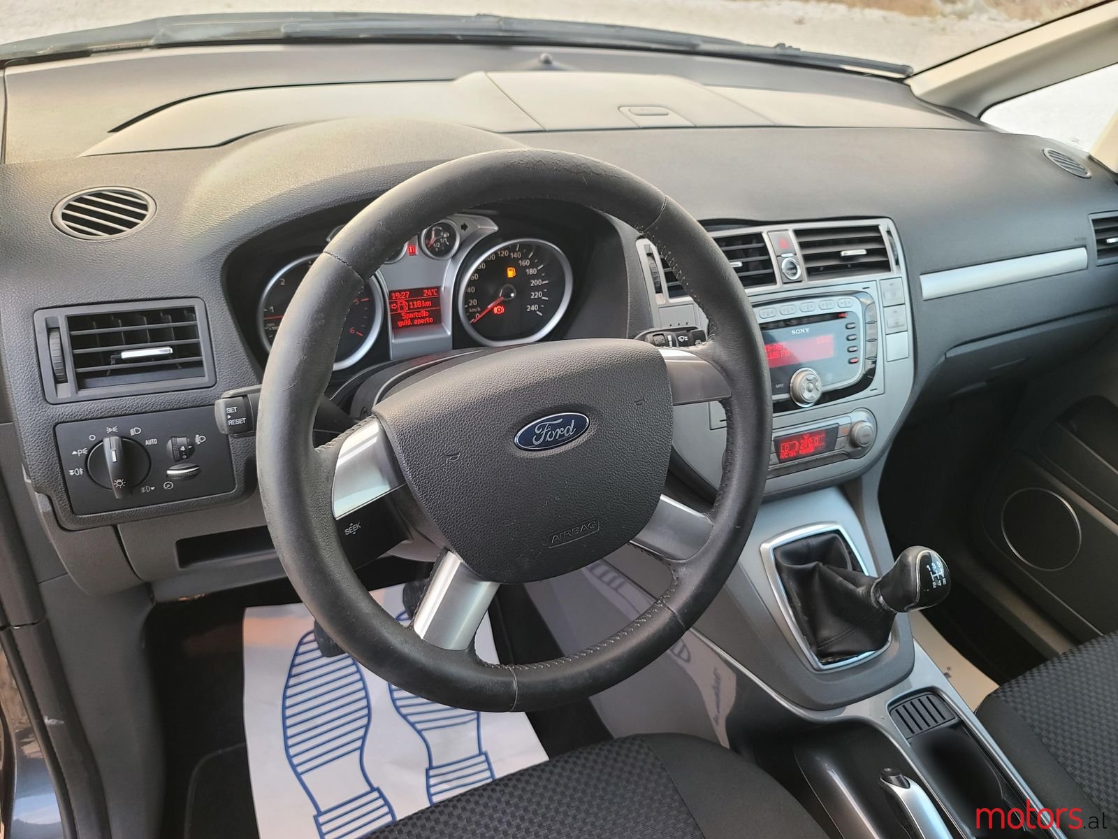 2011' Ford Focus C-MAX photo #6