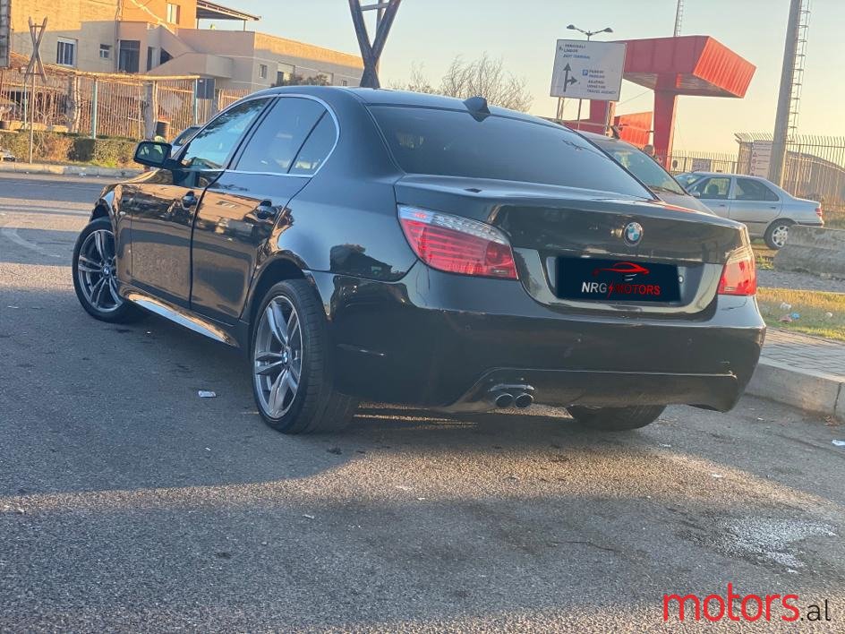 2009' BMW 1 Series 5 Door photo #3