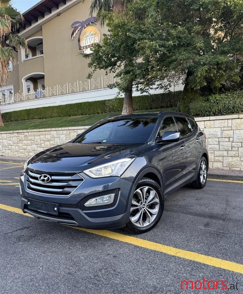 2013' Hyundai Santa Fe photo #1