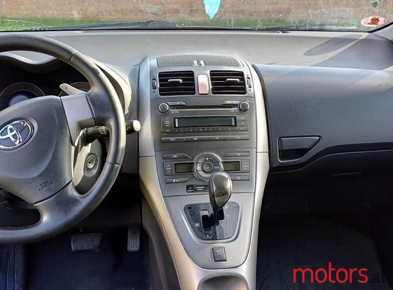 2008' Toyota Auris photo #6