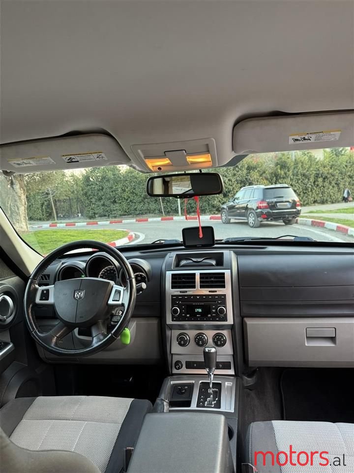 2008' Dodge Nitro photo #4