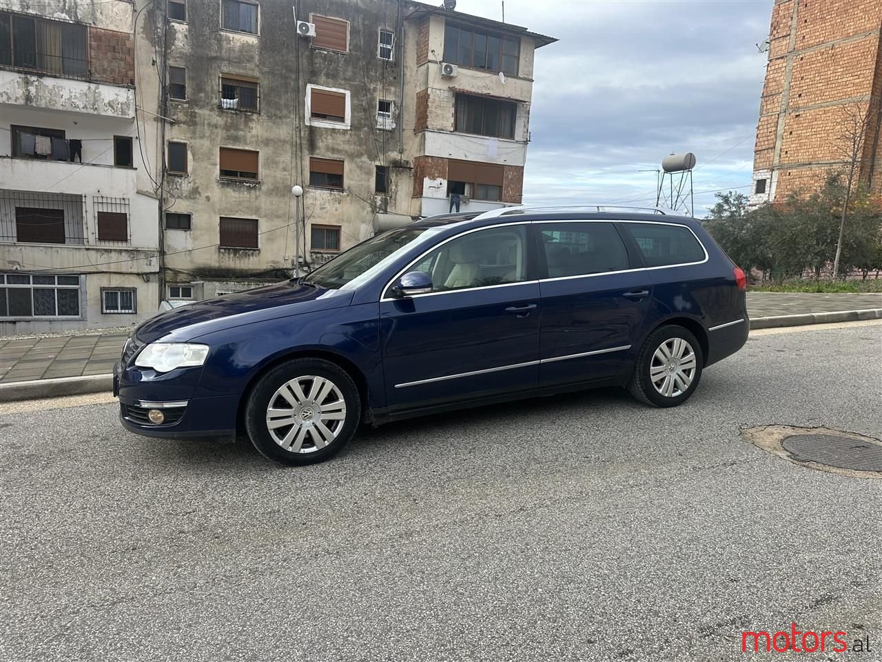 2010' Volkswagen Passat photo #3