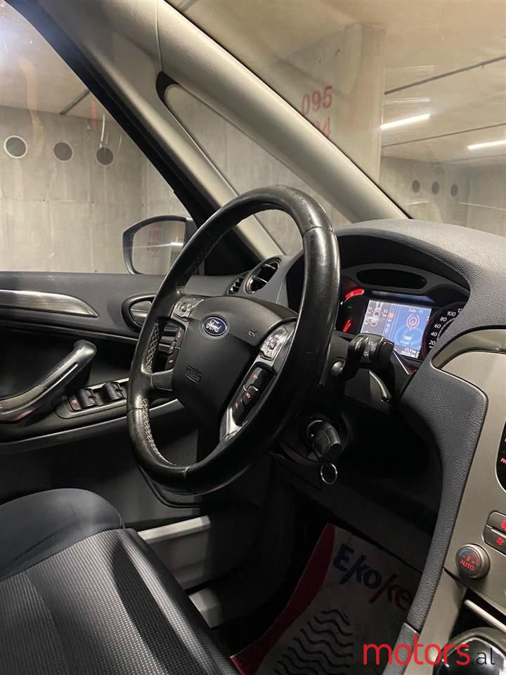 2009' Ford S-Max photo #4