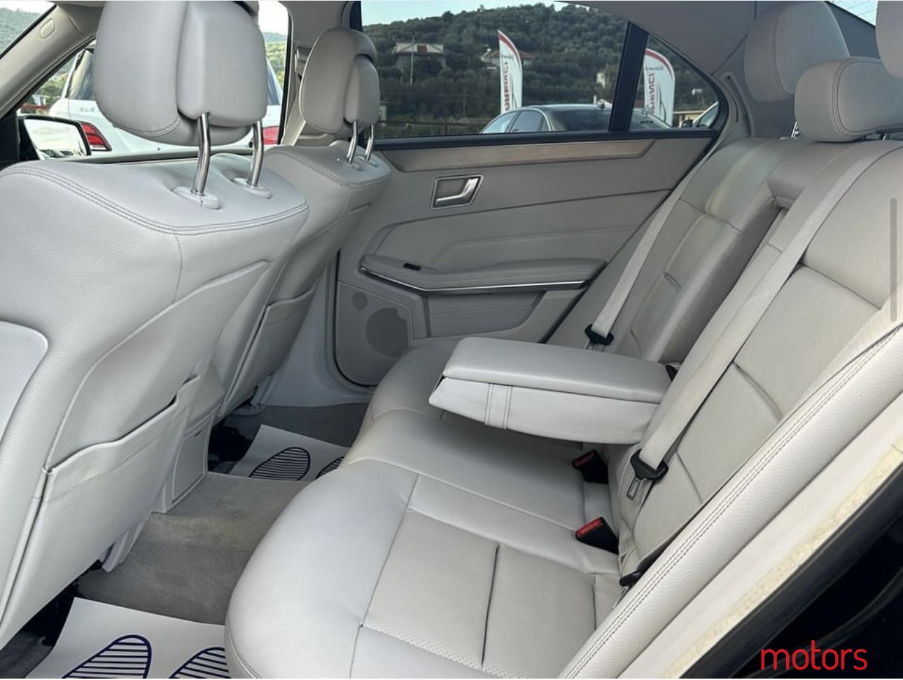 2014' Mercedes-Benz E 220 photo #6