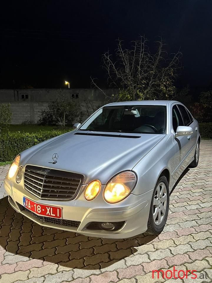 2007' Mercedes-Benz E 220 photo #1