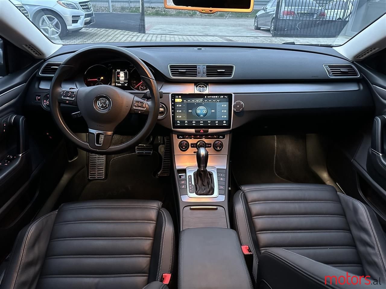 2015' Volkswagen Passat photo #5