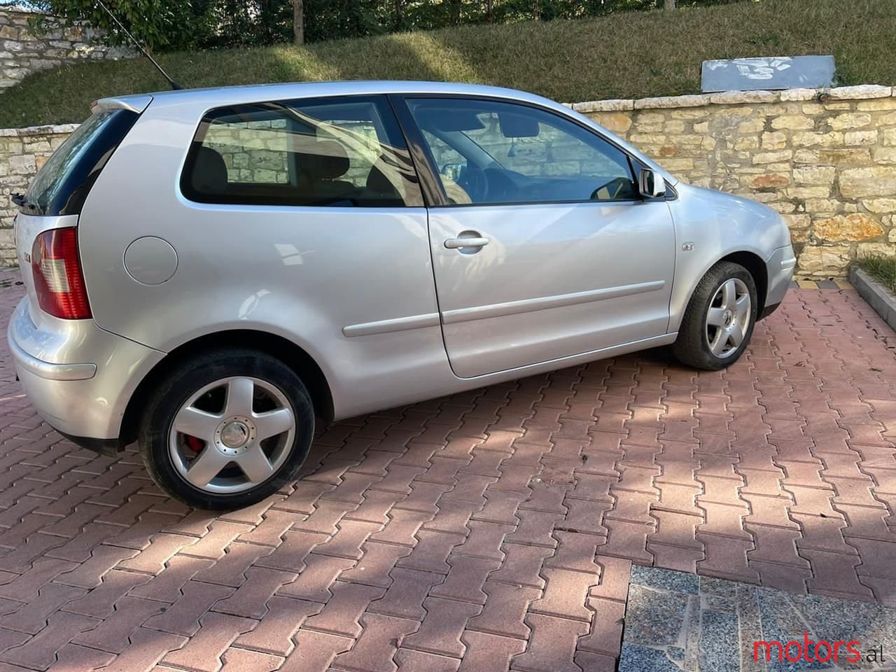 2003' Volkswagen Polo photo #2