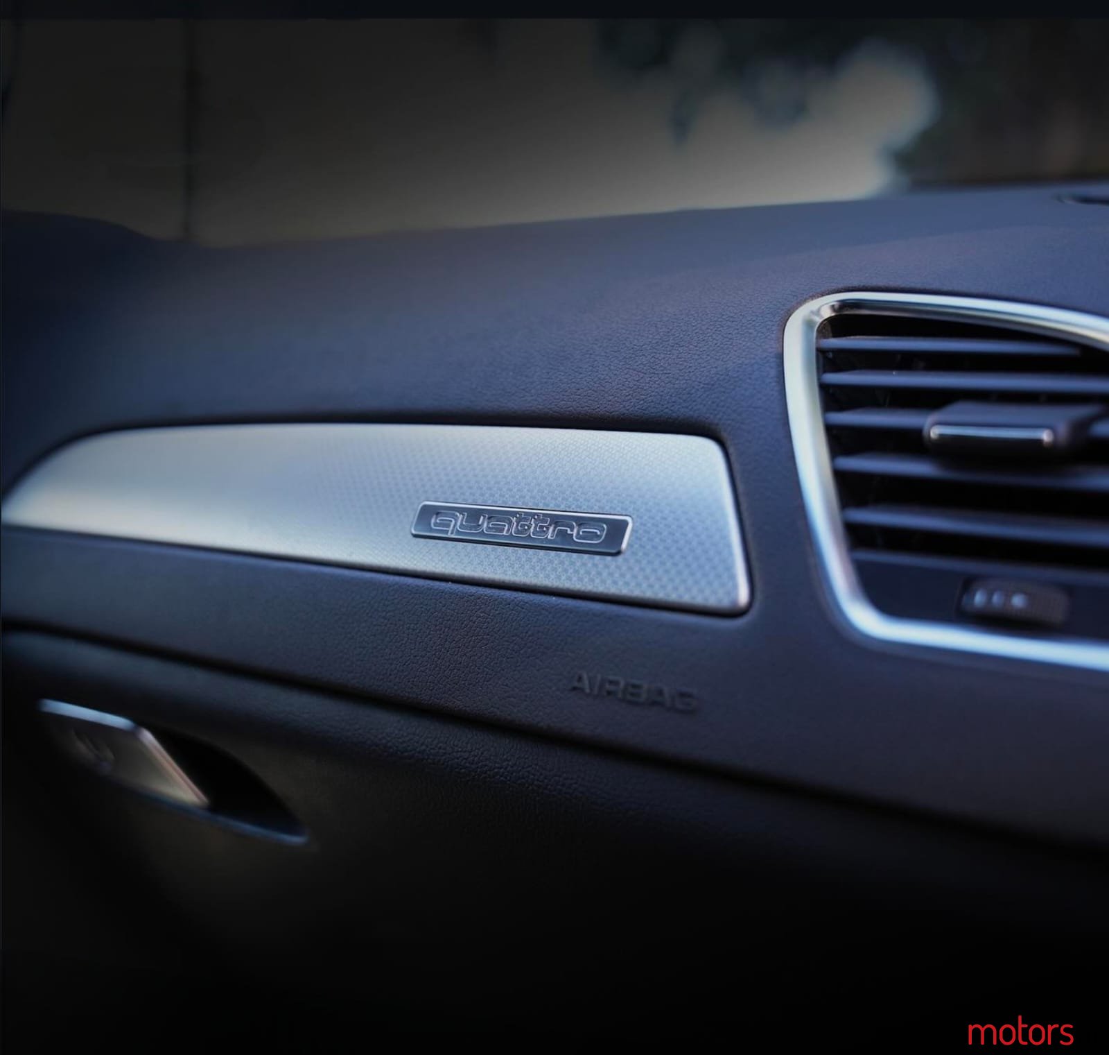 2010' Audi A4 photo #4