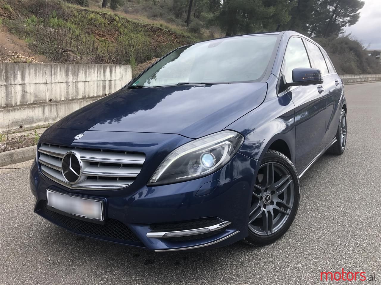 2012' Mercedes-Benz B 200 photo #4