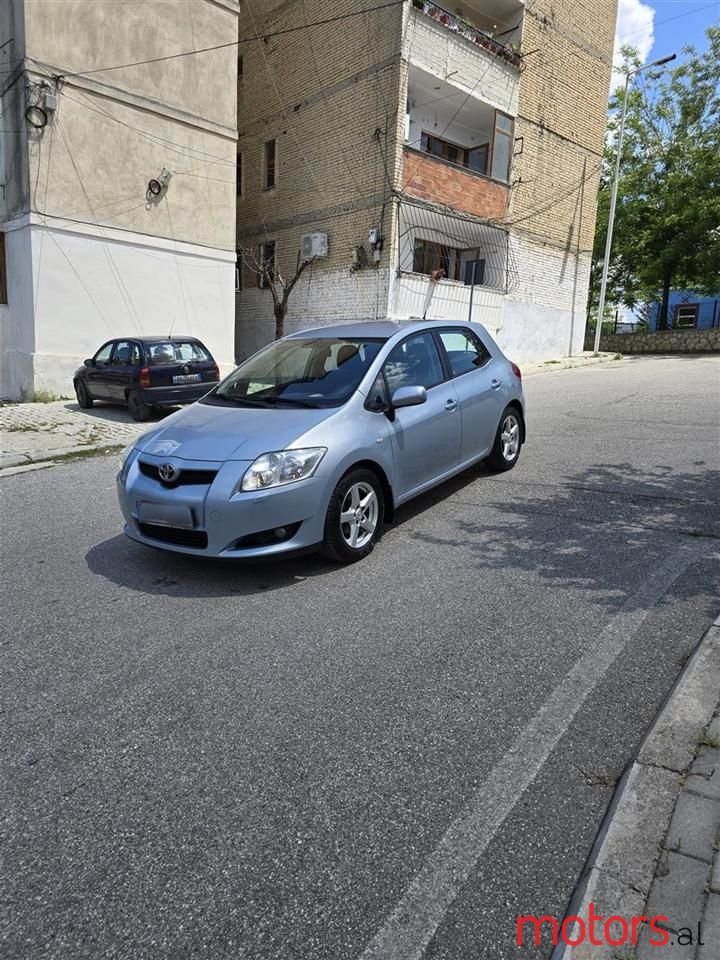 2008' Toyota Auris photo #2