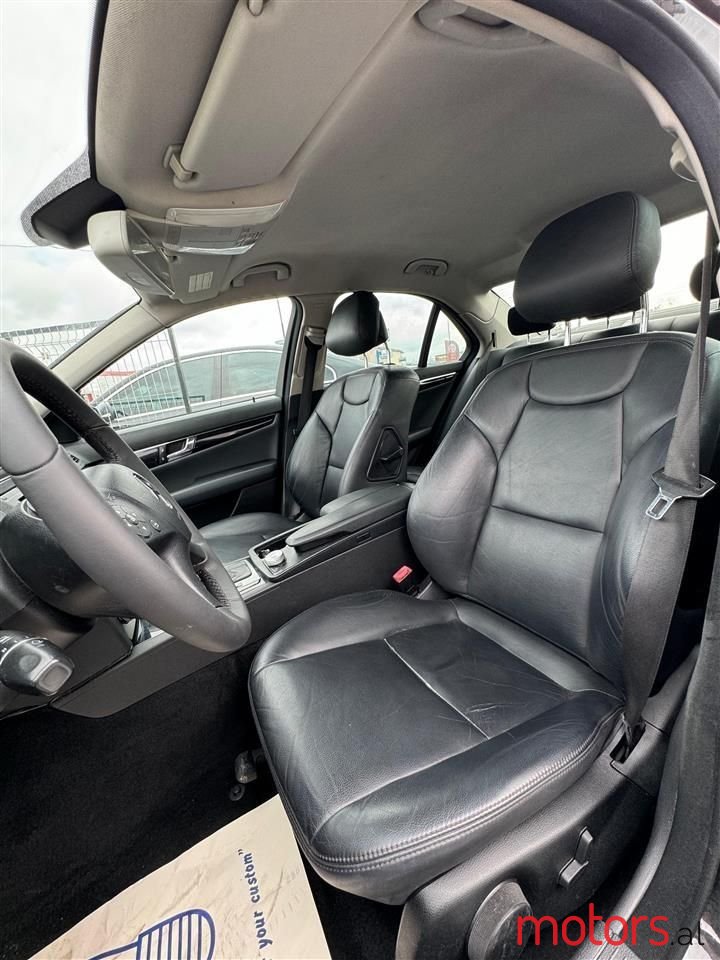 2009' Mercedes-Benz C 220 photo #5