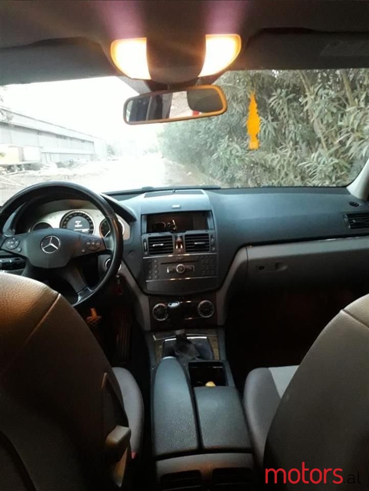 2008' Mercedes-Benz 220 photo #6