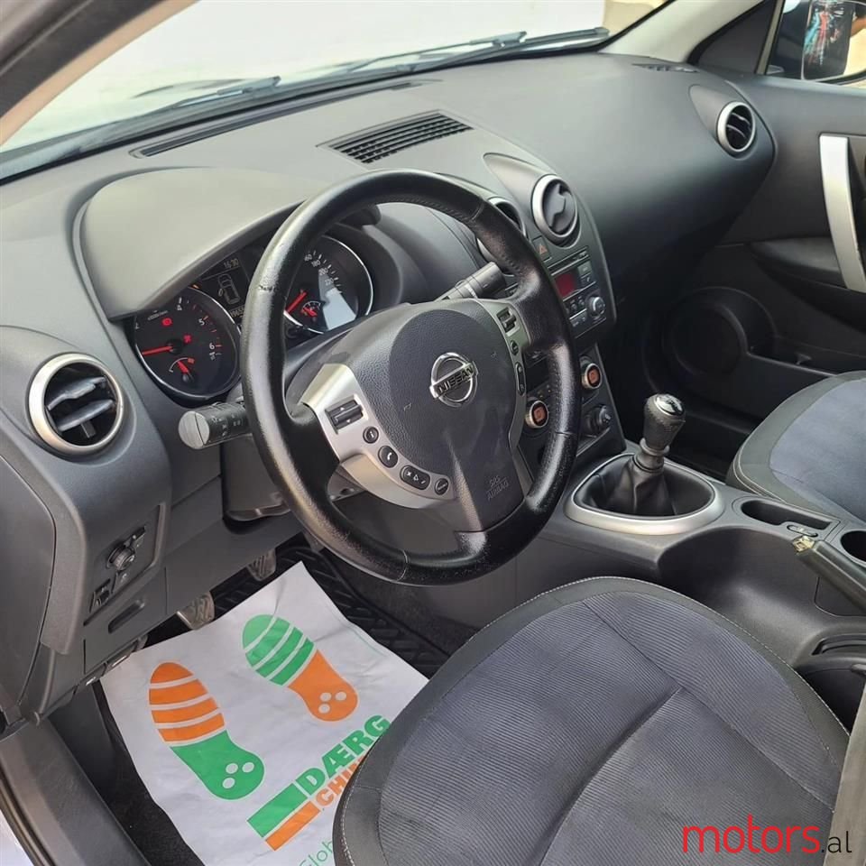2011' Nissan Qashqai photo #1