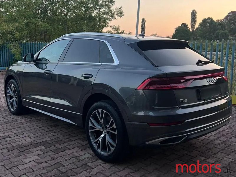 2020' Audi Q8 photo #5