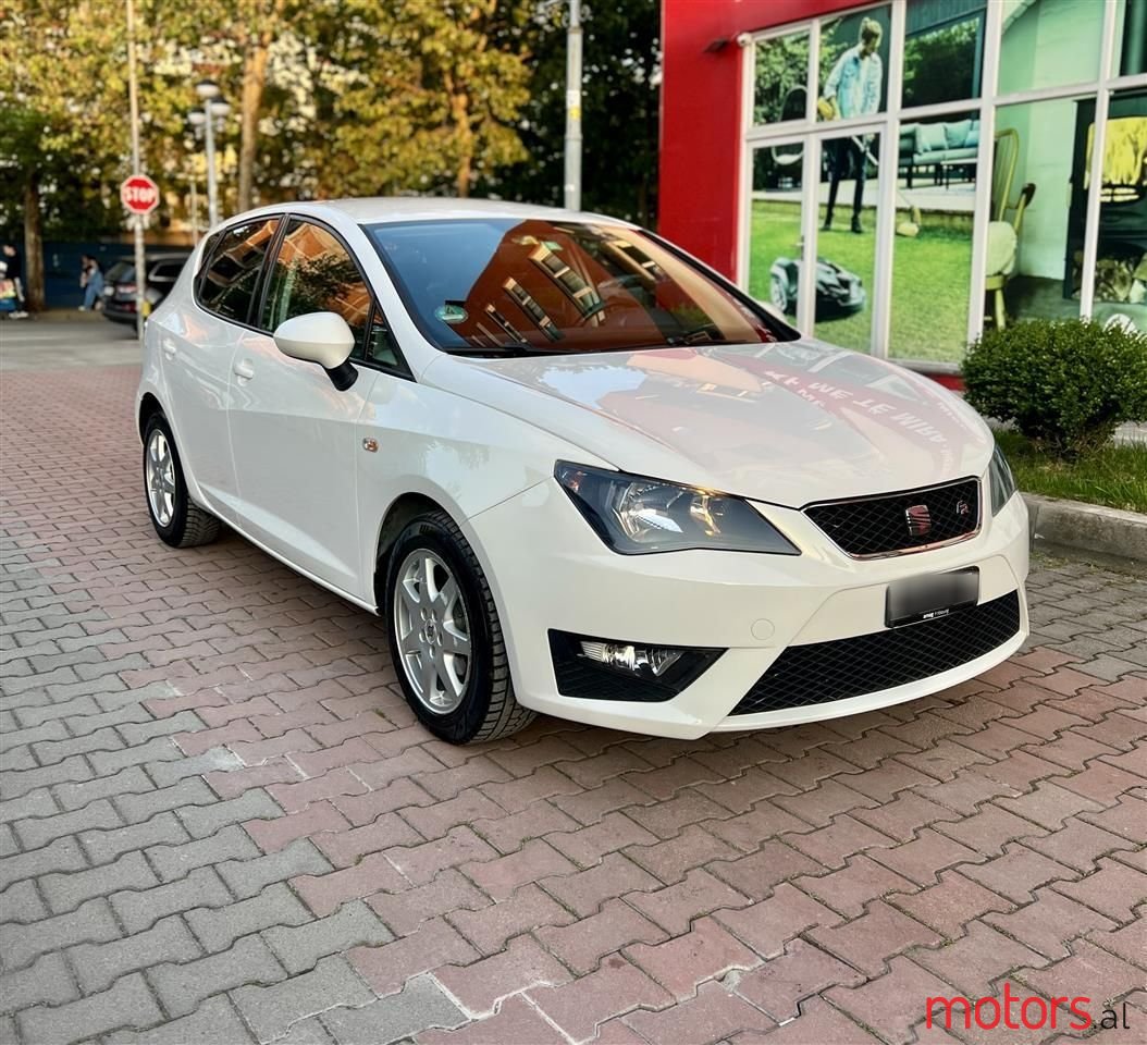 2012' SEAT Ibiza photo #2