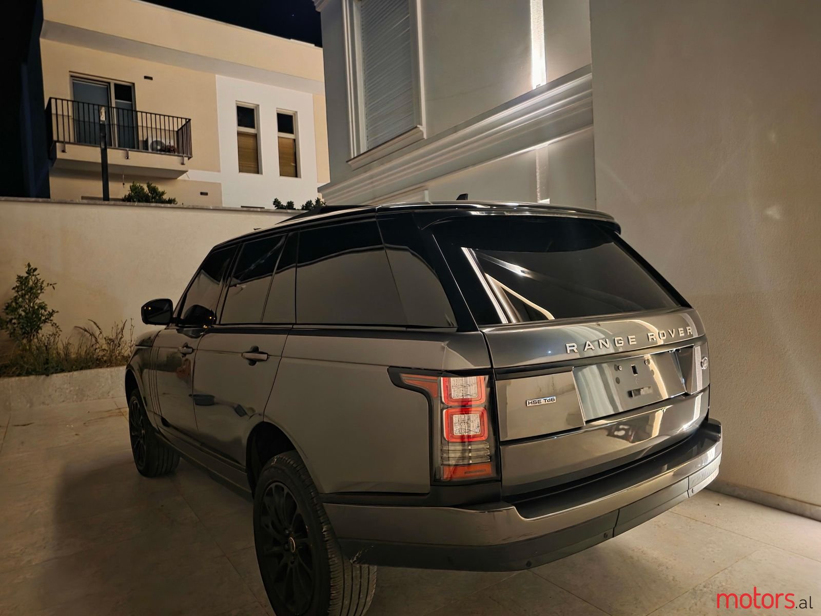 2016' Land Rover Range Rover photo #2