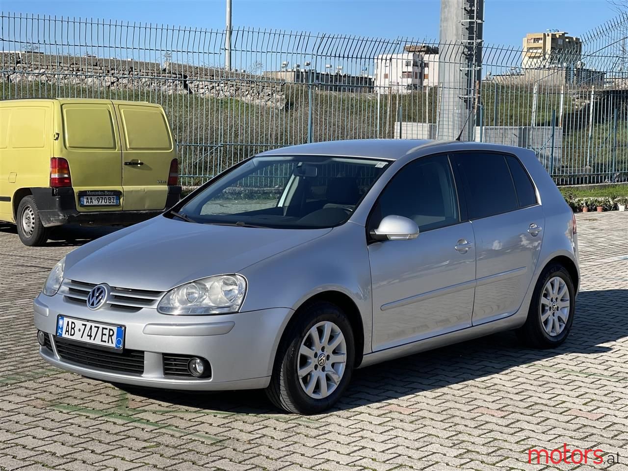 2007' Volkswagen Golf photo #2