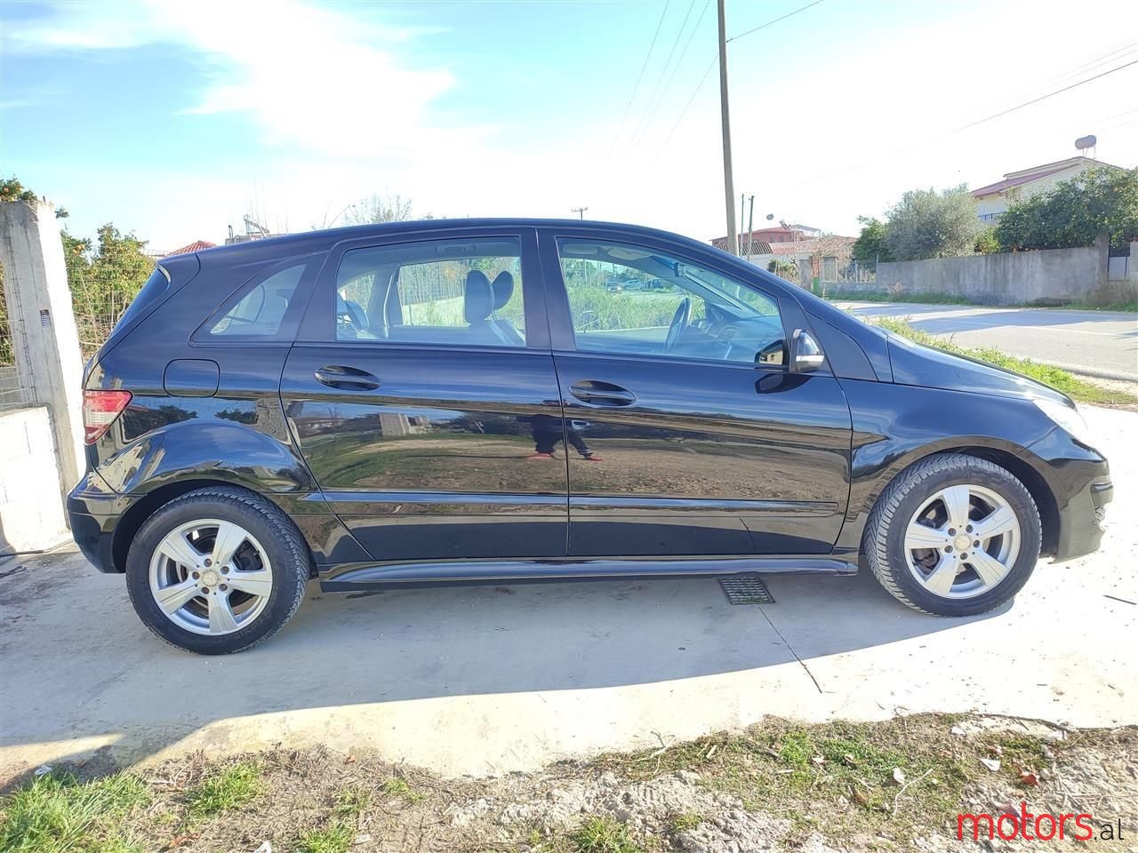 2008' Mercedes-Benz B 180 photo #1