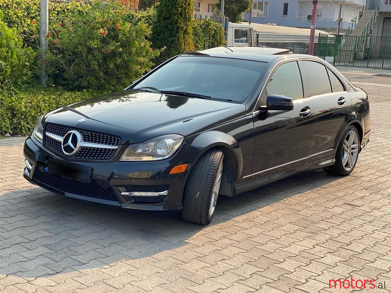 2012' Mercedes-Benz C 250 photo #4