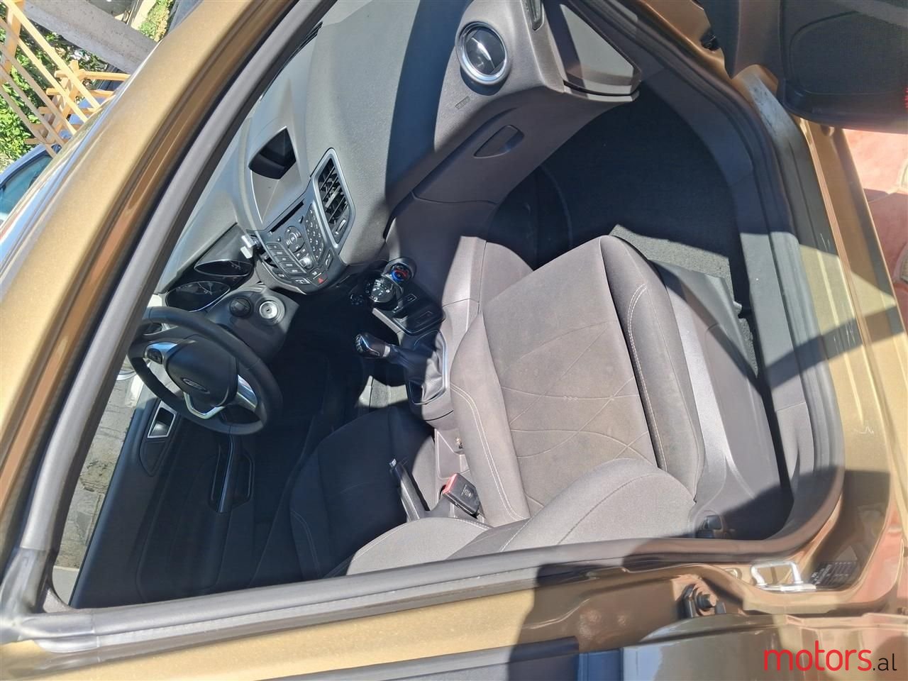 2015' Ford Fiesta photo #2