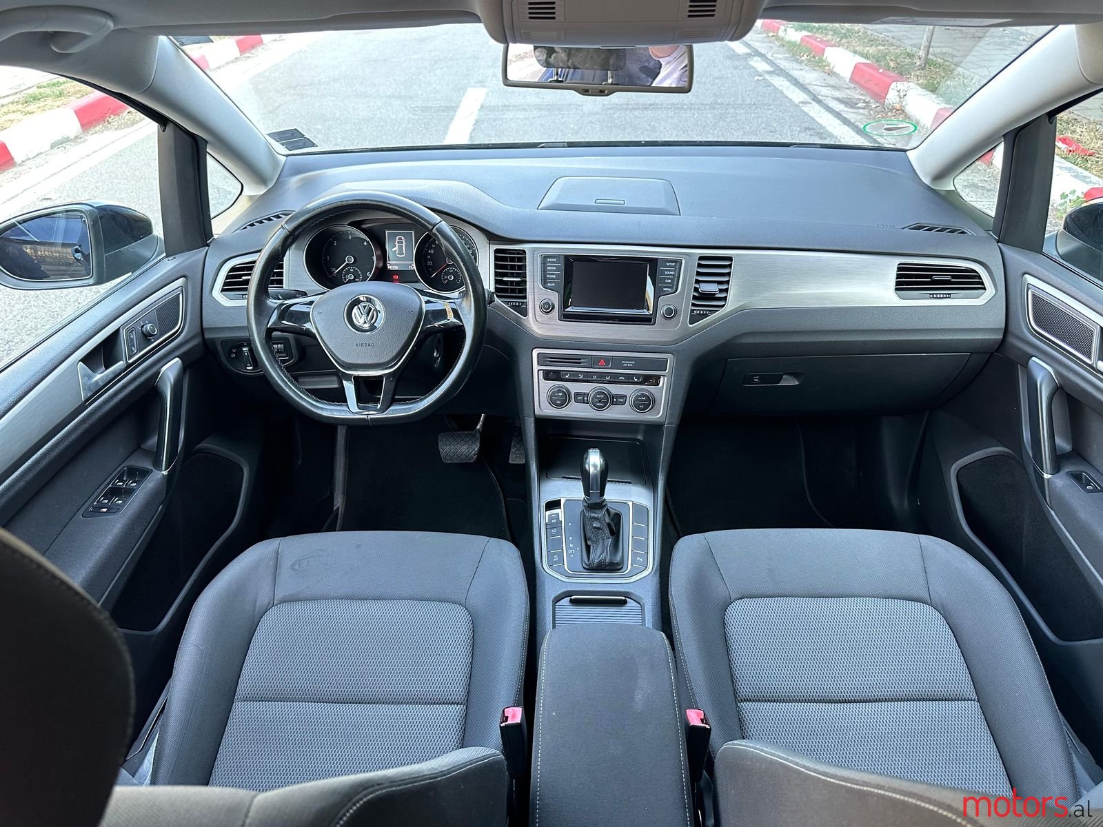 2015' Volkswagen Golf Plus photo #5