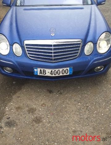 2004' Mercedes-Benz E-Class photo #1